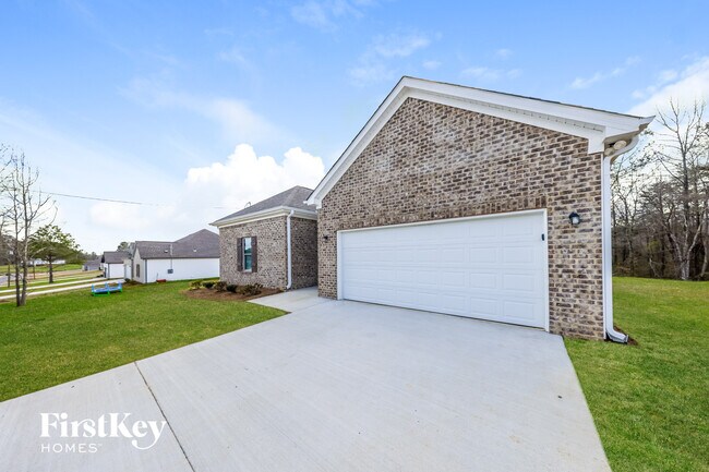 267 Lakewood Ln