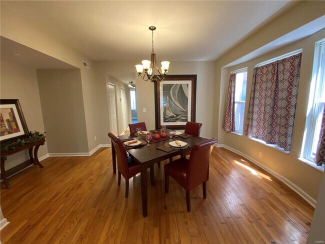 Photo - 5375 Pershing Ave