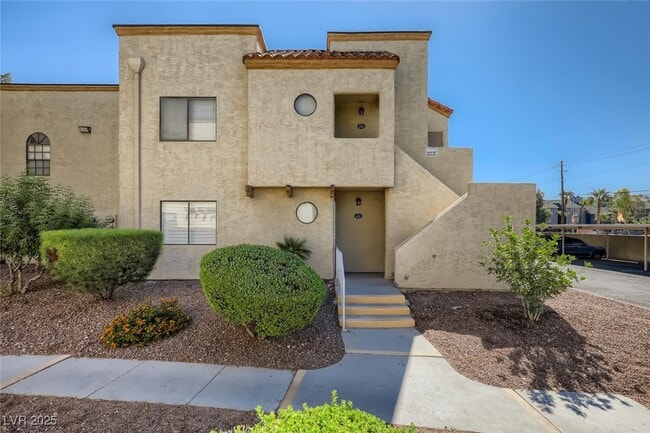 Building Photo - 2977 Juniper Hills Blvd Unit 202