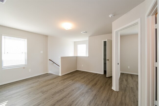 4818 Banyan Tree Trl