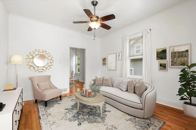Living Room - 1052 Poplar St Unit 1052 Poplar St