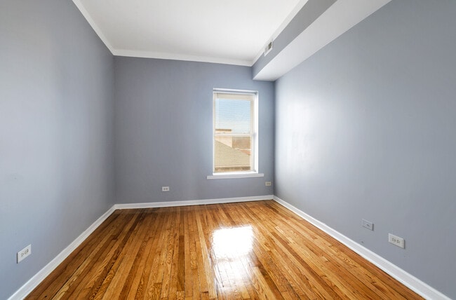 Photo - 7255 S Calumet Ave