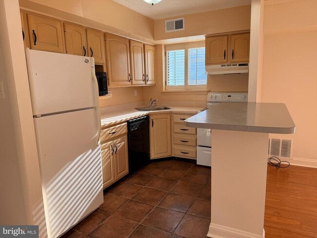 Photo - 1307 Valley Dr Unit 1307