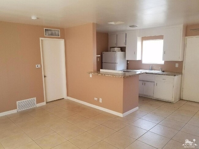 Photo - 44330 San Pablo Ave Unit 6