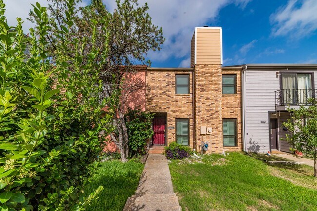 2-BEDROOM TOWNHOUSE IN ALAMO HEIGHTS I.S.D. - 2-BEDROOM TOWNHOUSE IN ALAMO HEIGHTS I.S.D.