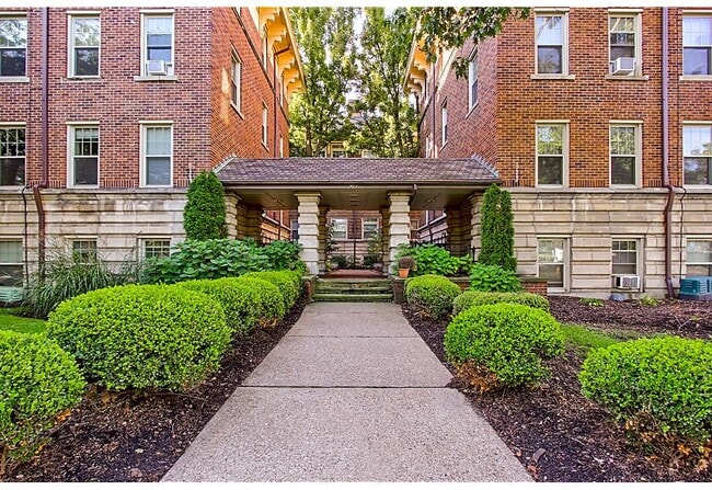 Building Photo - Twin Oaks Crossing Rental