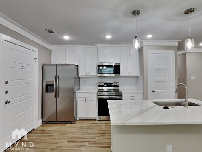 Photo - 5736 Lone Star Cir