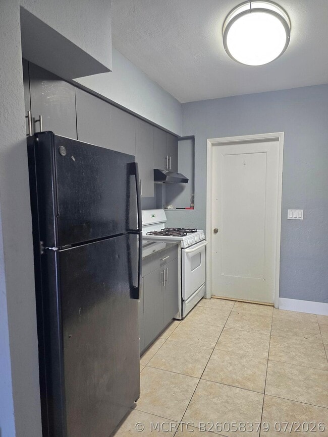 Photo - 305 SW 14th St Unit 1
