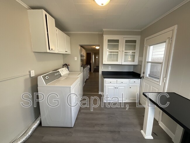 Photo - 625 Vander Ave