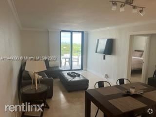 Building Photo - 2 br, 2 bath Condo - 4301 Collins Ave Apt ... Unit Apt 1001