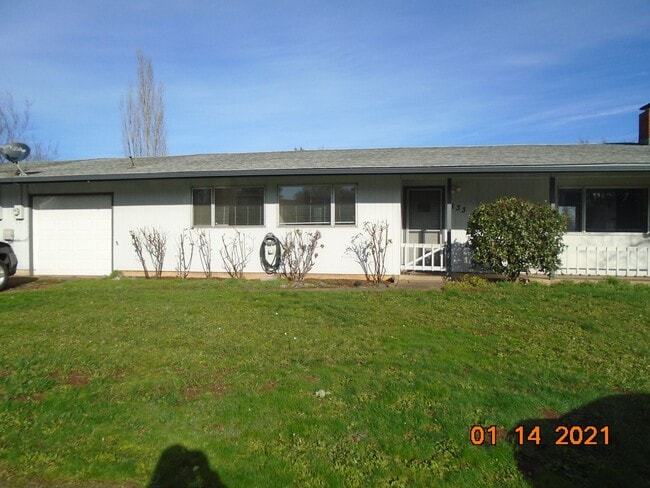 Building Photo - OWN881 Unit 133 N.E. COLUMBIA