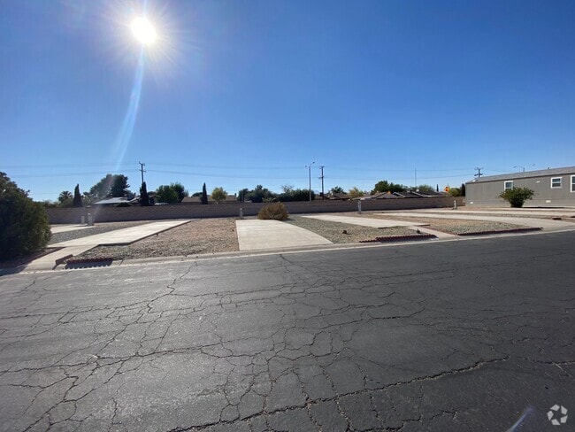 Building Photo - Sands Mobile Park Unit 17 Rental
