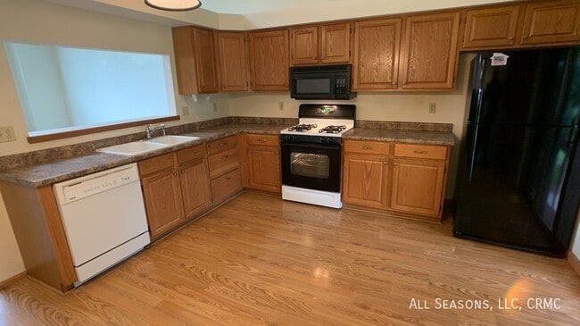 Photo - 7920 Telegraph Dr