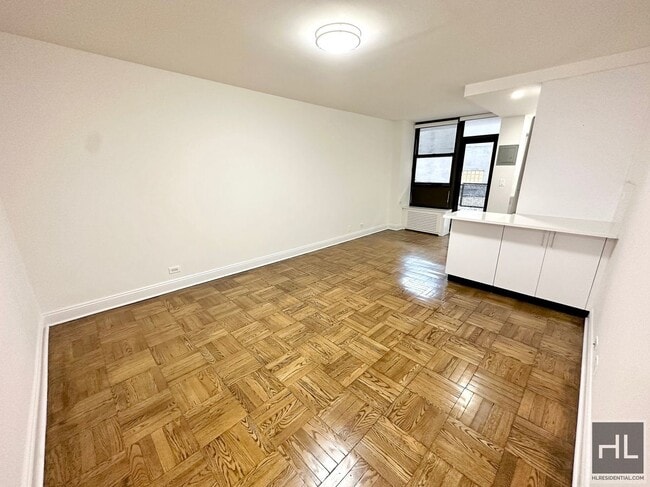 Building Photo - EAST 35 STREET Unit 14H Rental
