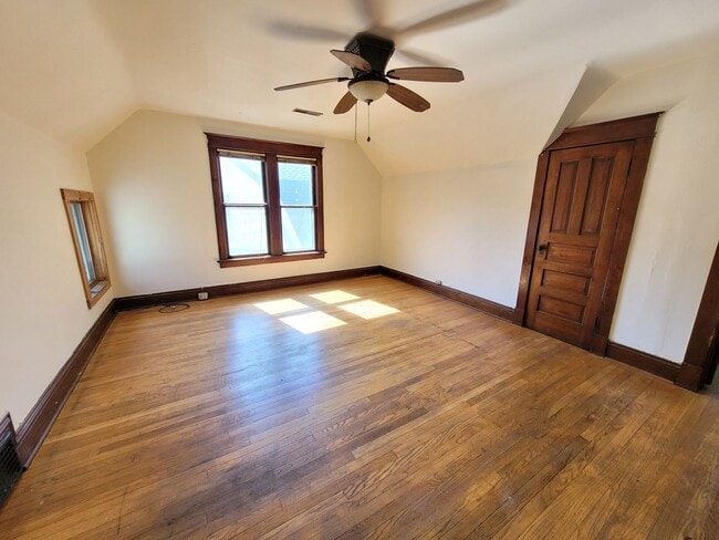 Building Photo - pp1412 Unit 1412