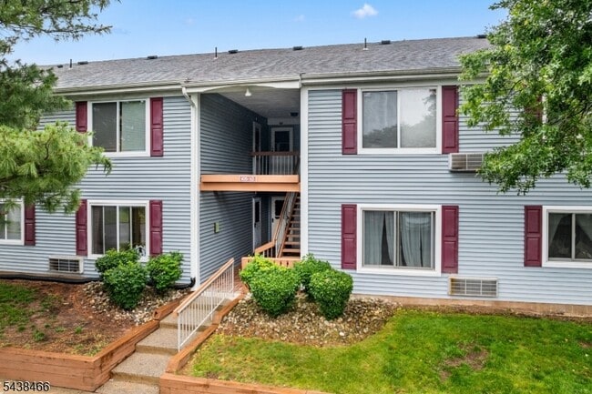 Photo - 111 Aimwick Ct