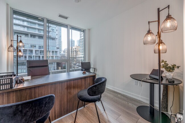 2BR, 2BA - 783SF - Bedroom/Office