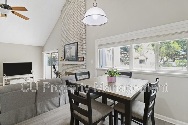 Photo - 2304 Melrose Dr