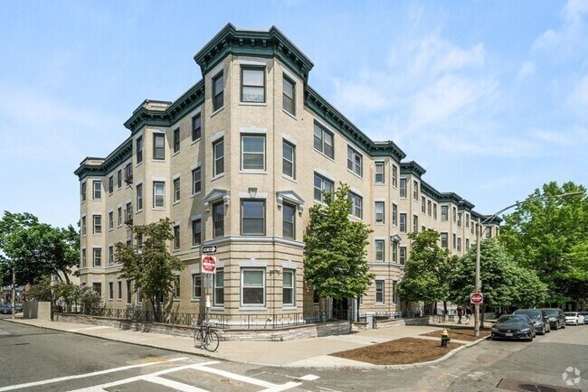 Building Photo - 1427 Commonwealth Ave Unit 201 Rental