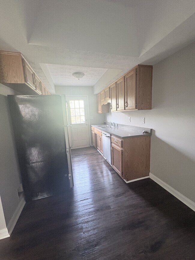 Photo - 127 Karen Ct