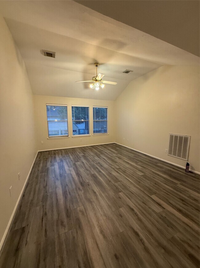 Photo - 12919 Deer Cove Ln