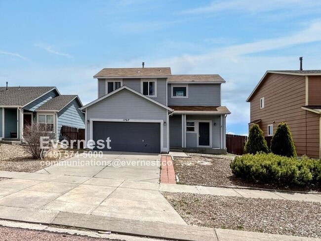 Gorgeous 3-Bedroom Home with Cozy Fireplac... - Gorgeous 3-Bedroom Home with Cozy Fireplac...