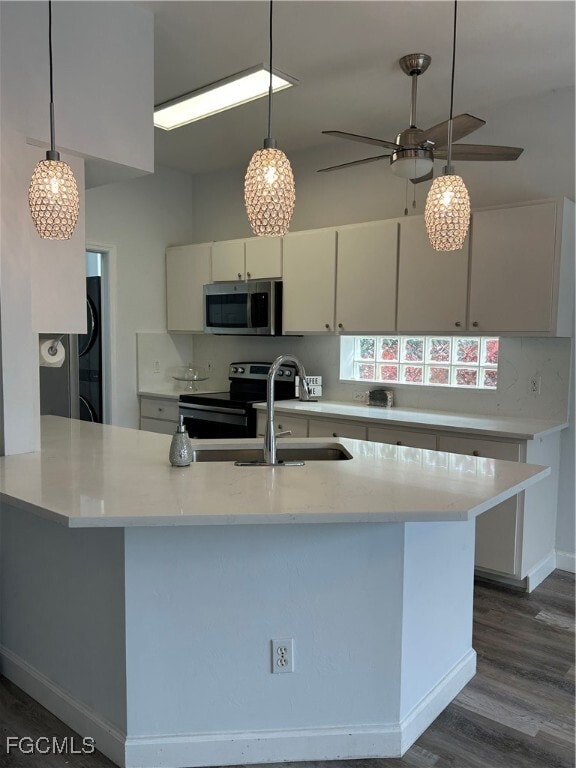 Building Photo - 10700 Aqua Surf Ct