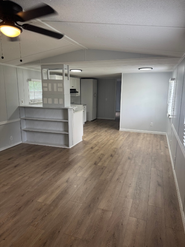 Photo - 306 Rockhouse Rd E