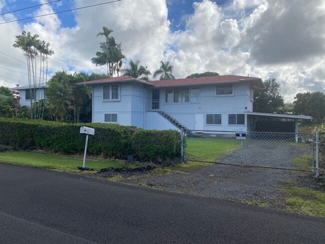 Building Photo - Classic Hilo Home