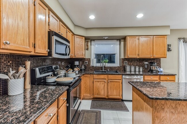 Photo - Fully Furnished 4 Bedroom 2.5 bathroom home in Bloomingdale
