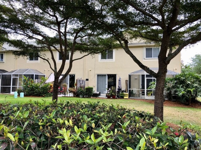 Photo - 2233 Ensenada Terrace