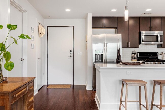 Building Photo - 1603 Enfield Rd Unit 212 Rental