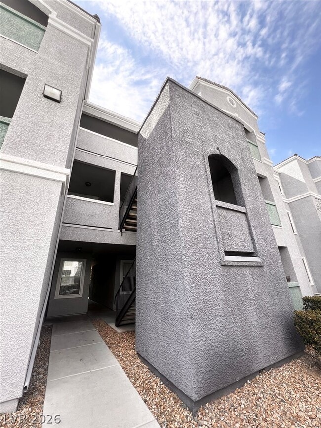 Building Photo - 6955 N Durango Dr Unit 2026