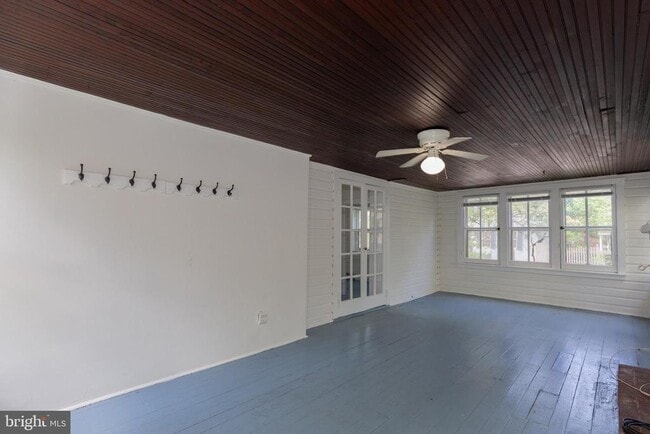 Photo - 304 W German St