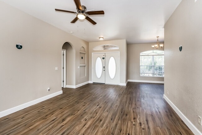 Photo - 7452 Battalla Rd