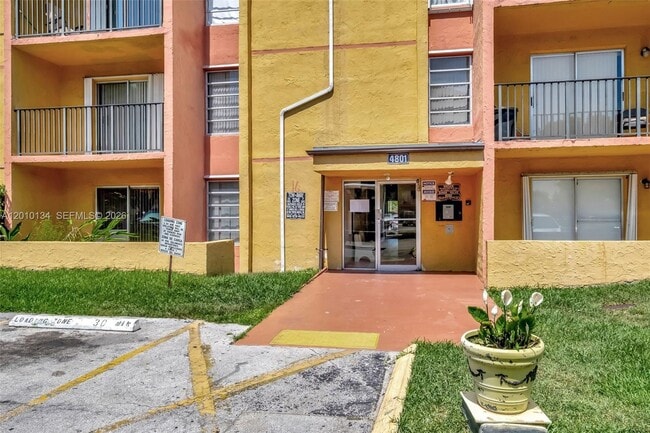 Building Photo - 4801 NW 7th St Unit 704-16