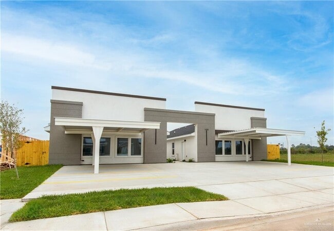 Building Photo - 14 N Aryana Ave Unit 1,2,3,4