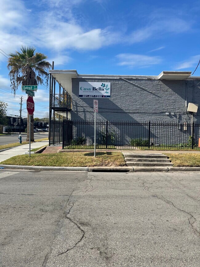 Photo - Casa Bella Apartments