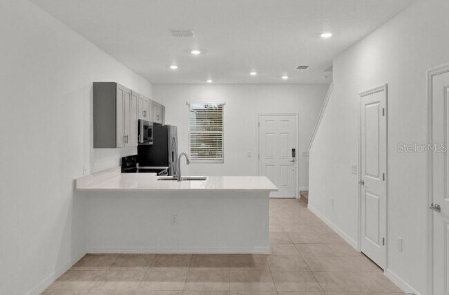 Photo - 2025 Viewfinder St