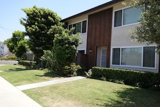 Photo - 4804 Del Amo Blvd Townhome