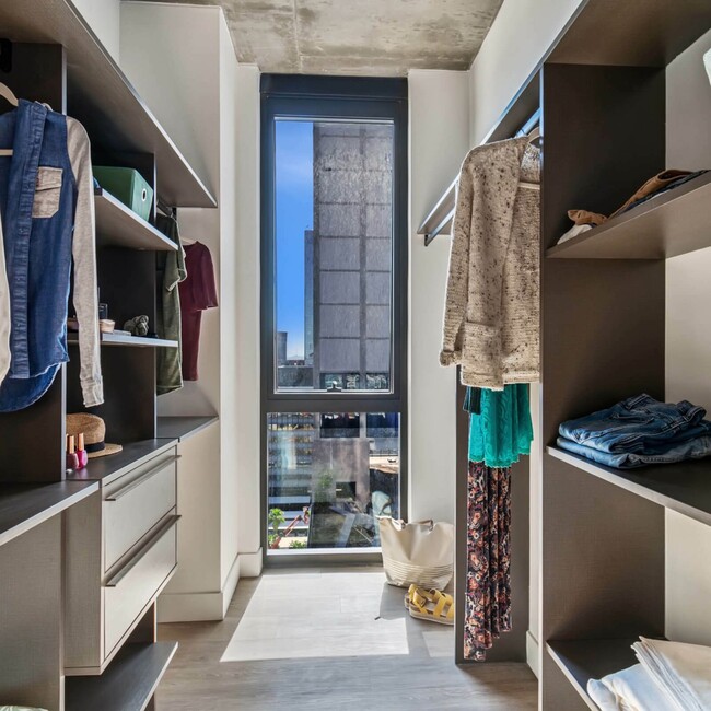 Spacious Closets Phx