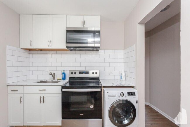 Photo - 2 bedroom in Chicago IL 60626 Unit 2F