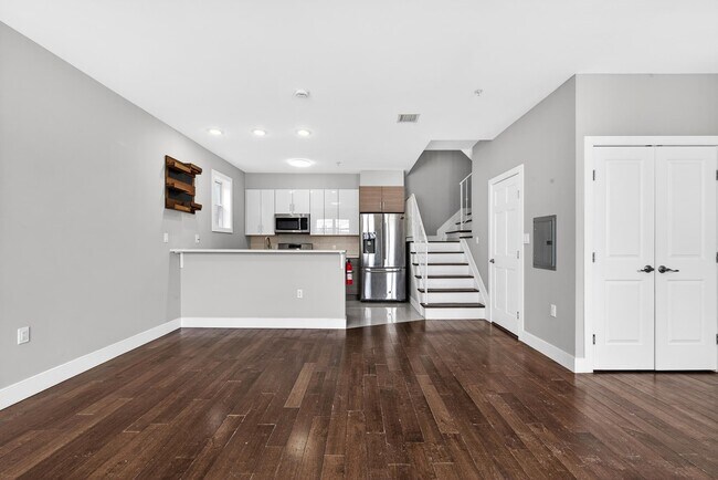 Photo - 1432 46th St Unidad 2