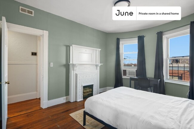 Photo - Room in Shared 4 bed/1.5 bath home Unidad D