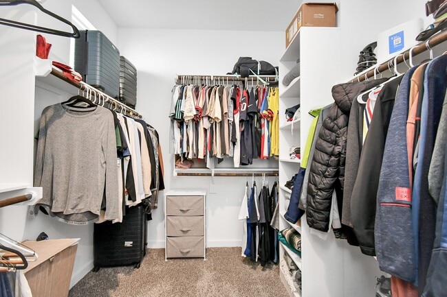 Photo - 1107 Highland Square Ln