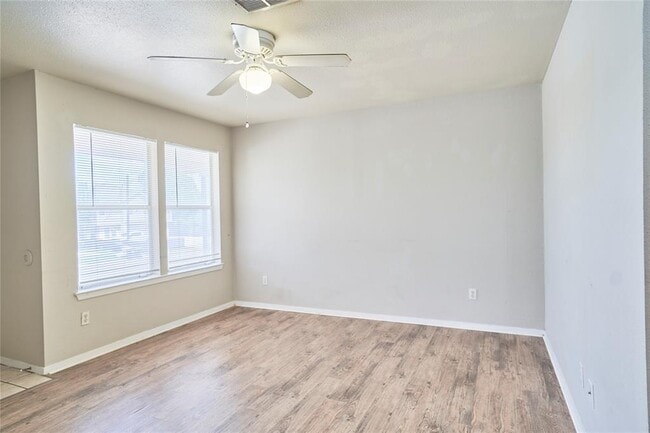 Photo - 2214 Katy Ln