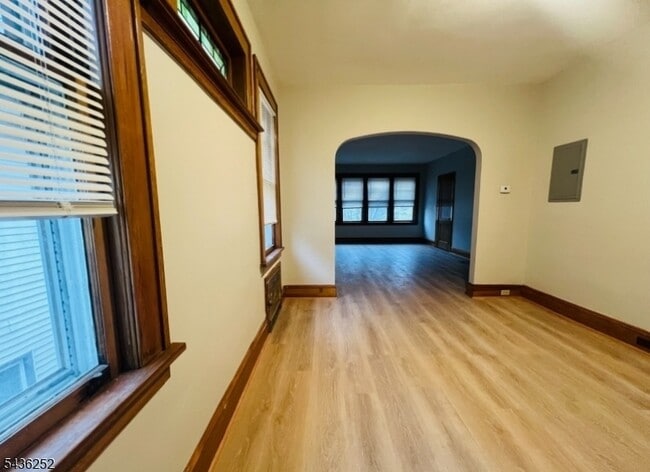 Photo - 103 Knapp Ave