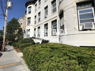 Building Photo - 1 bedroom in Brookline MA 02446 Rental