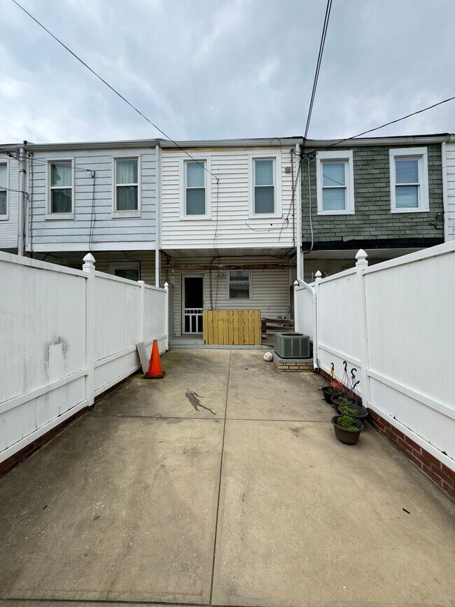 Photo - Charming 3 Bedroom/2.5 Bathroom Townhome in Greektown, MD!