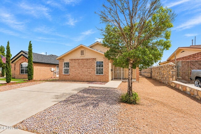 3436 Tierra Zafiro Dr